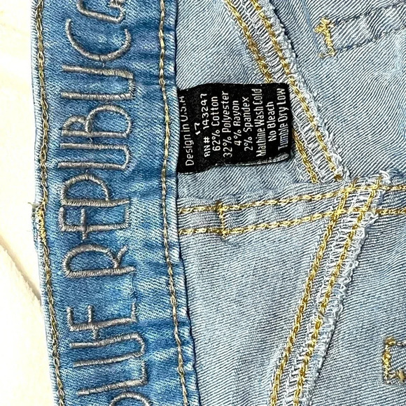 Blue Republic Womens Distressed Skinny Blue Jeans Size 17 RN 143247 - Picture 8 of 17